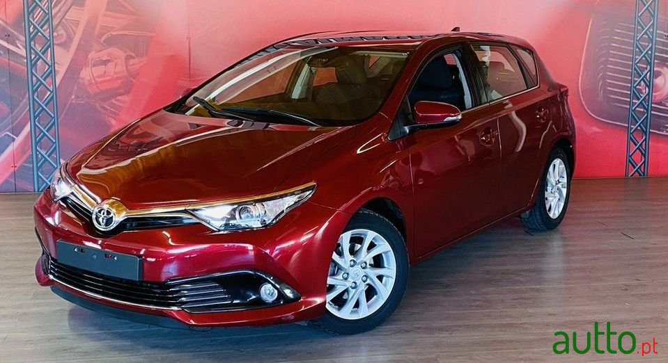 2017' Toyota Auris photo #1