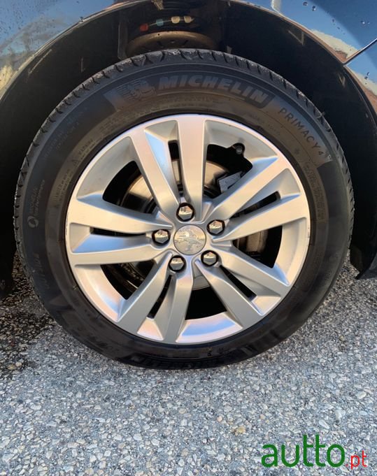 2016' Peugeot 308 photo #5