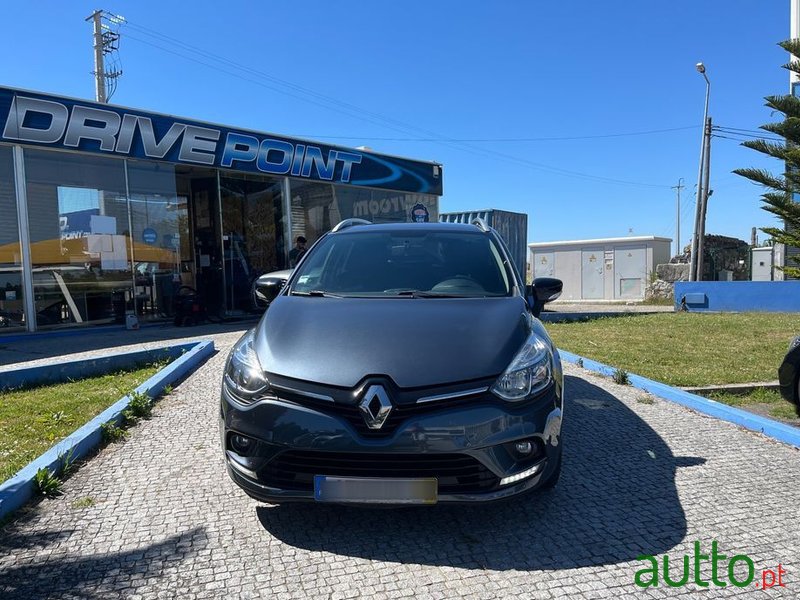 2018' Renault Clio Sport Tourer photo #3