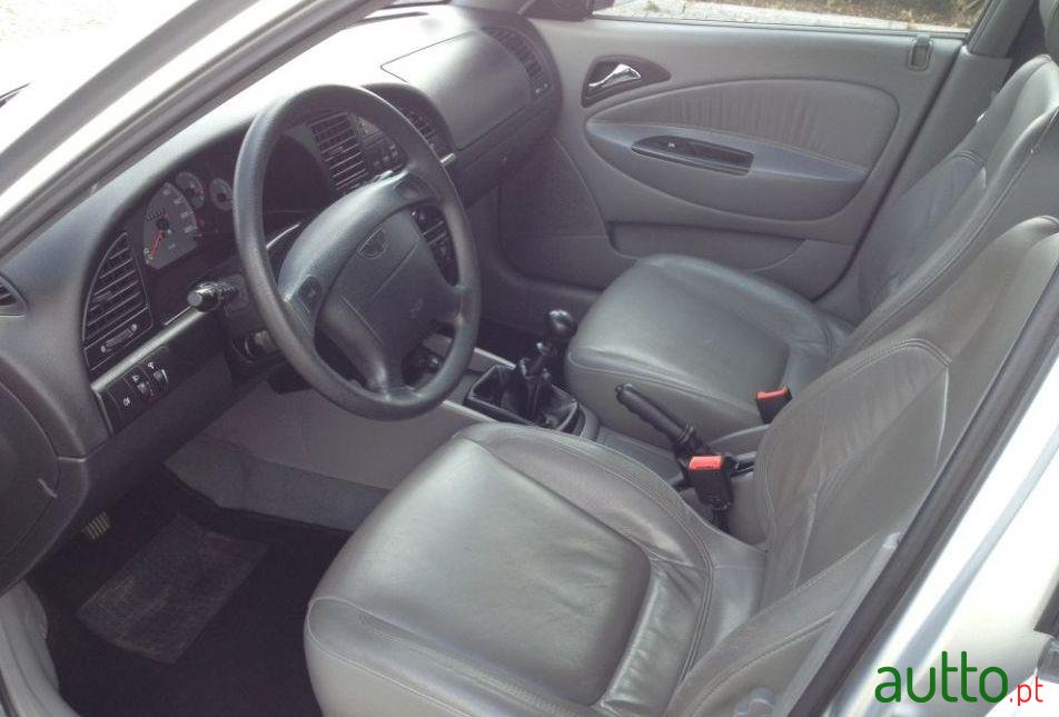 2000' Daewoo Nubira-Sw 1.6 photo #1