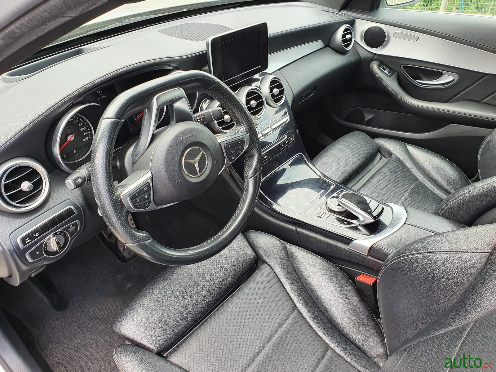 2015' Mercedes-Benz 220 AMG photo #2