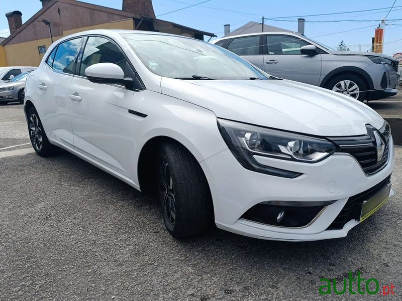 2016' Renault Megane 1.5 Dci Zen photo #3