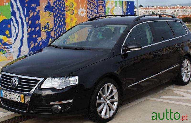 2007' Volkswagen Passat Variant photo #3