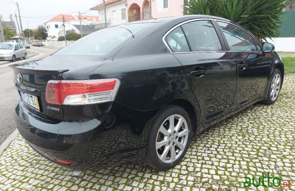 2010' Toyota Avensis photo #4