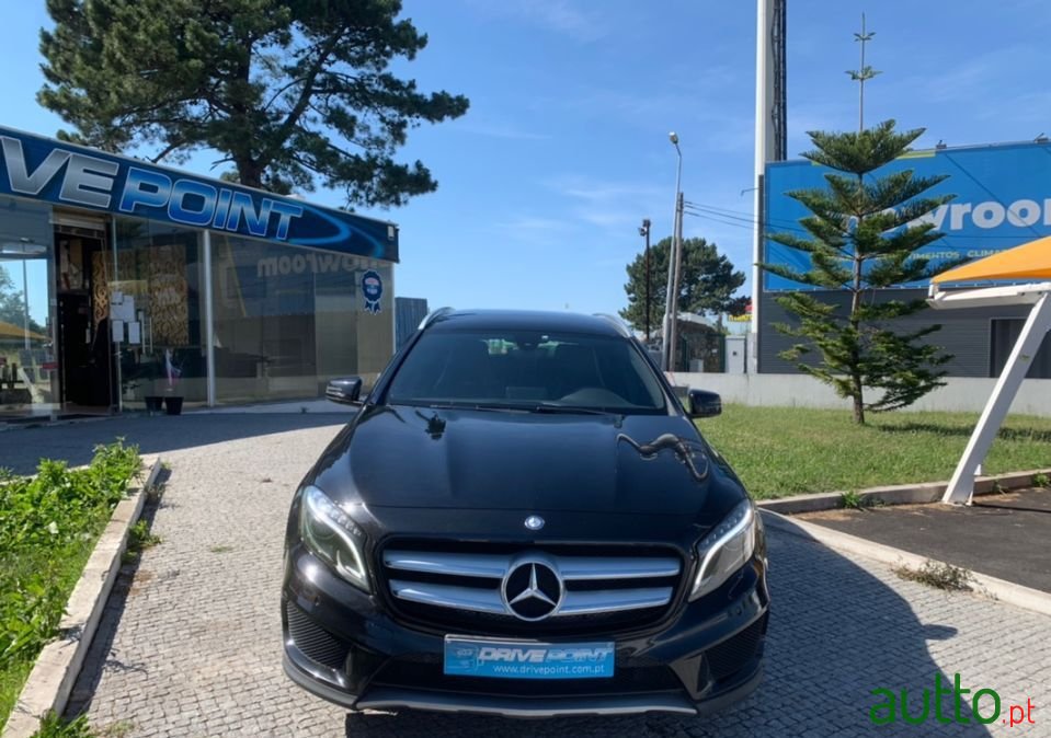 2016' Mercedes-Benz Gla-180 photo #3