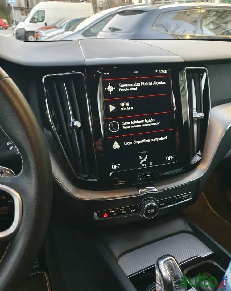2019' Volvo Xc 60 photo #3