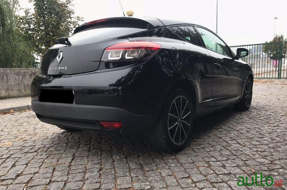 2012' Renault Megane-Coupe Bose photo #2