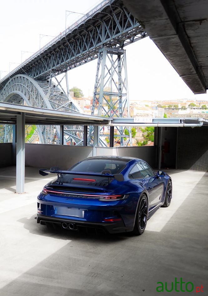 2023' Porsche 911 photo #3