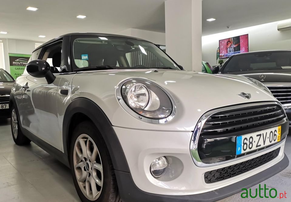 2016' MINI Cooper photo #6