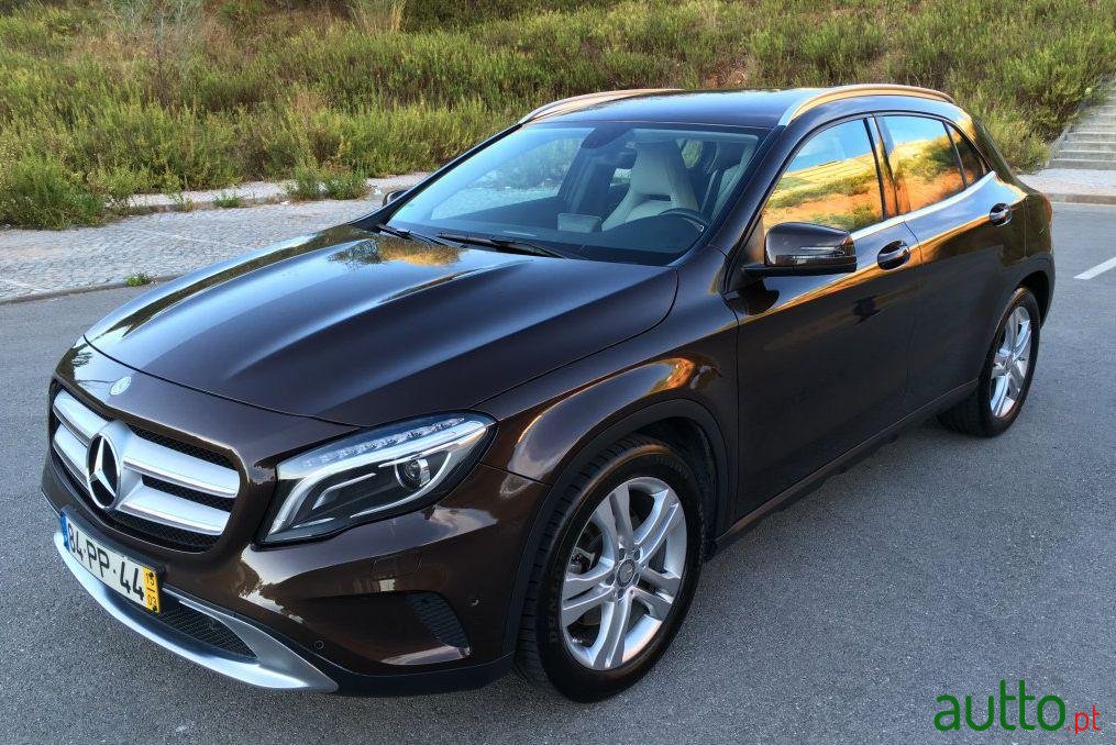 2015' Mercedes-Benz Gla 250 4-Matic photo #2
