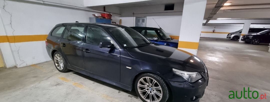 2009' BMW 520 photo #2