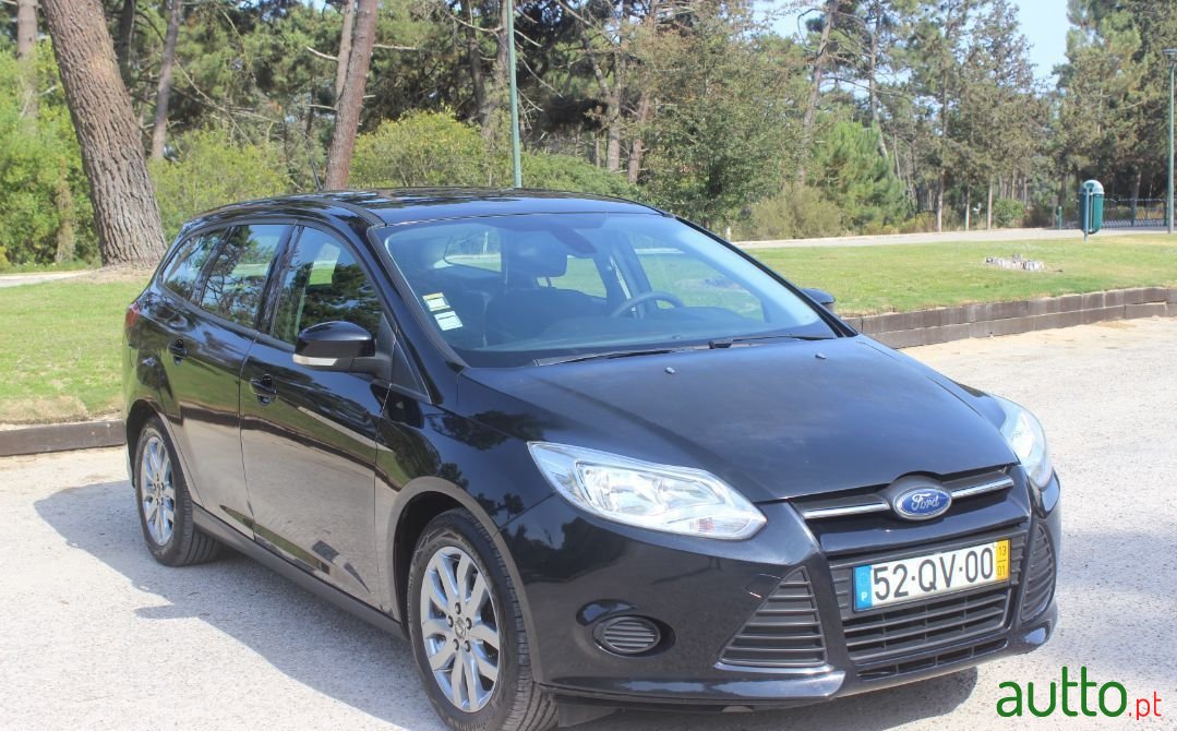 2013' Ford Focus Sw photo #2