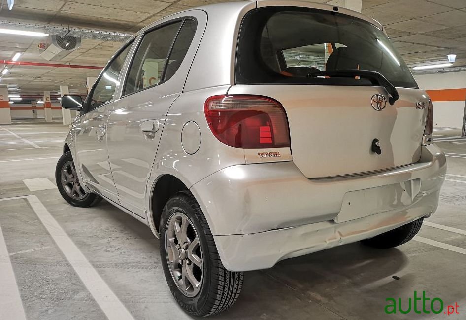 2001' Toyota Yaris photo #5