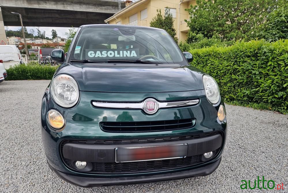 2013' Fiat 500L photo #1