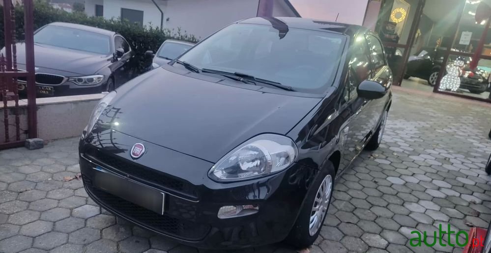 2016' Fiat Punto 1.2 Lounge S&S photo #2