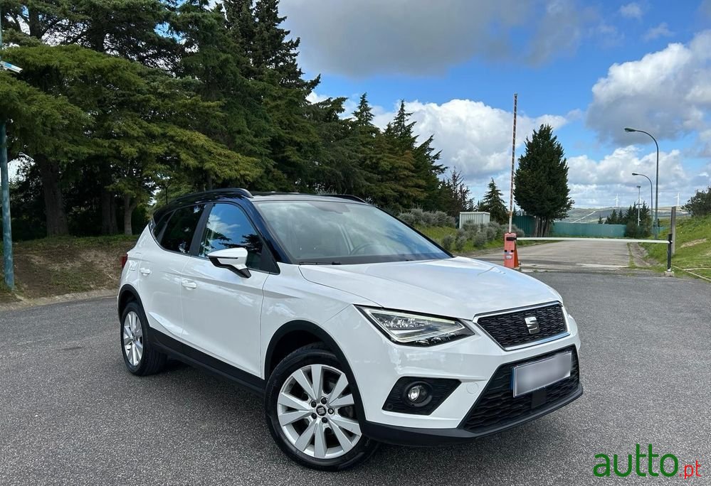 2018' SEAT Arona 1.6 Tdi Style photo #1