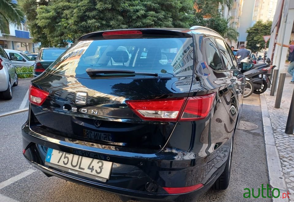 2018' SEAT Leon St photo #6