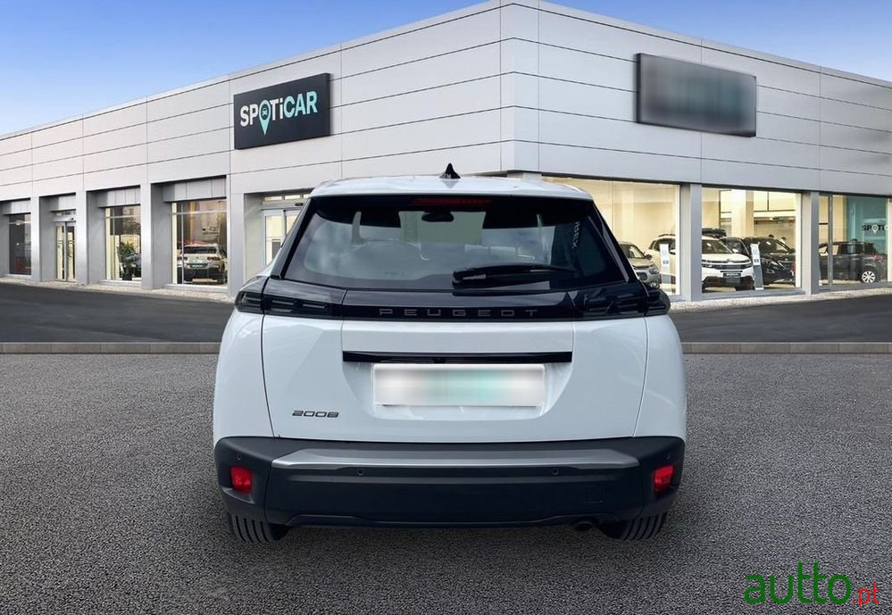 2023' Peugeot 2008 photo #5
