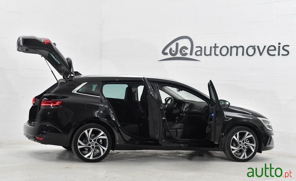 2021' Renault Megane photo #6