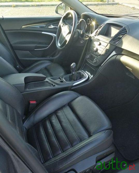 2010' Opel Insignia photo #4