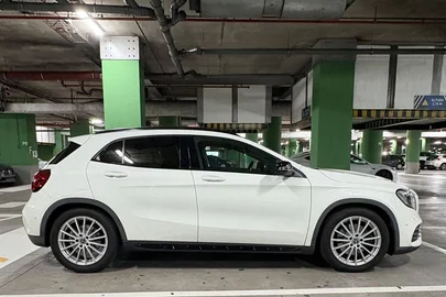 2017' Mercedes-Benz Classe Gla