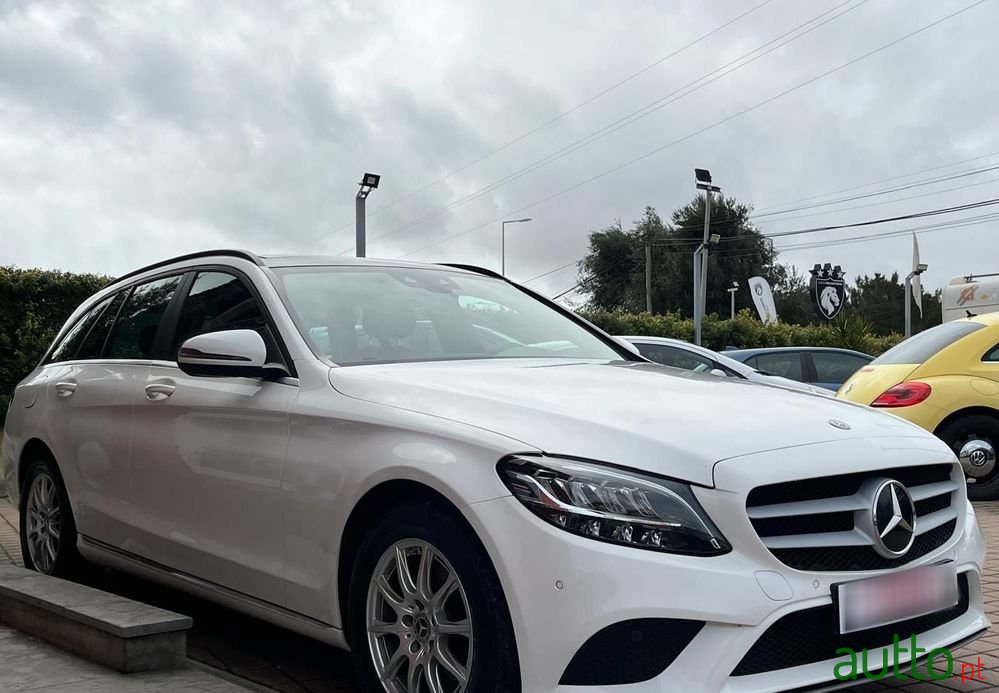 2020' Mercedes-Benz Classe C photo #5