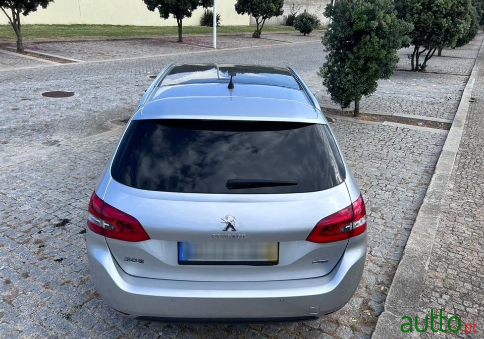 2014' Peugeot 308 Sw photo #5