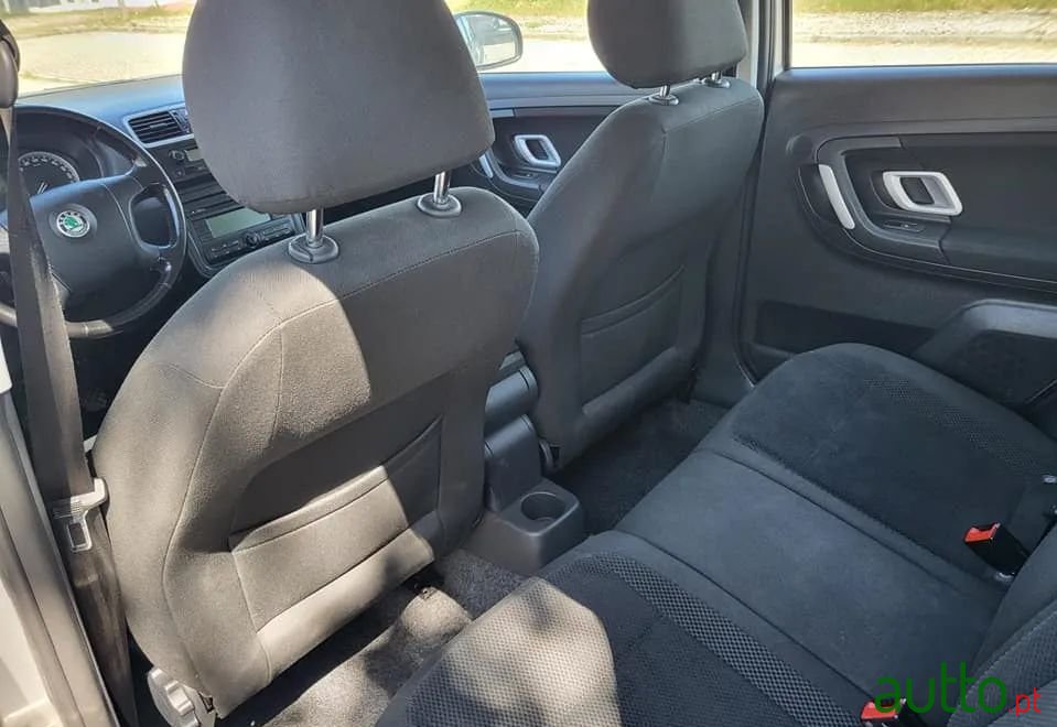 2008' Skoda Fabia 1.4 Tdi Elegance photo #4