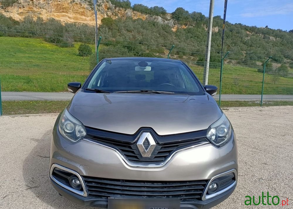 2015' Renault Captur 1.5 Dci Exclusive photo #2
