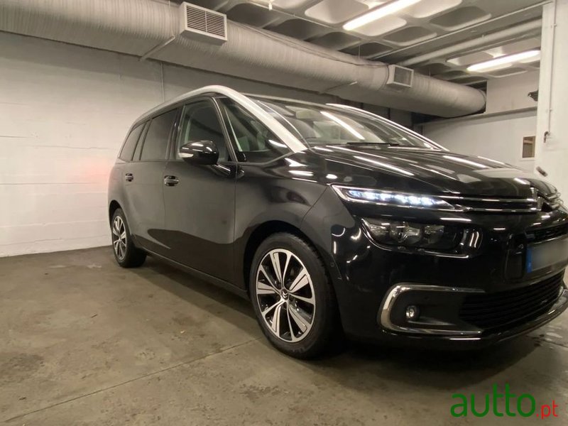 2018' Citroen C4 Grand Picasso photo #3