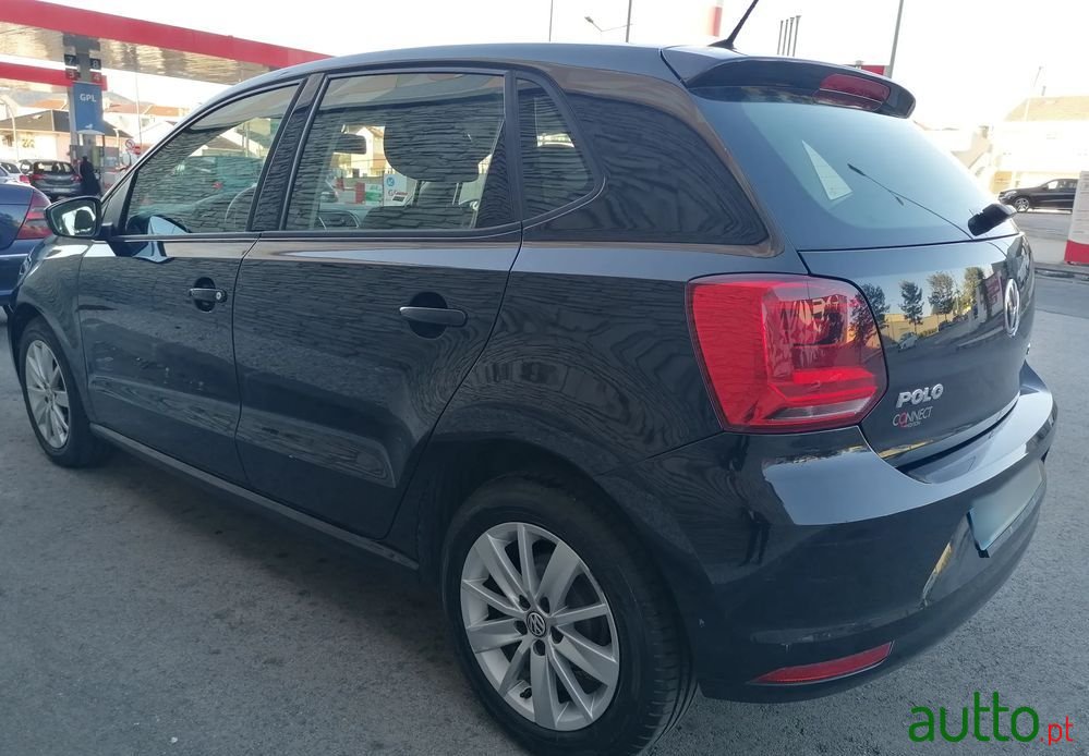 2017' Volkswagen Polo 1.0 Connect photo #2