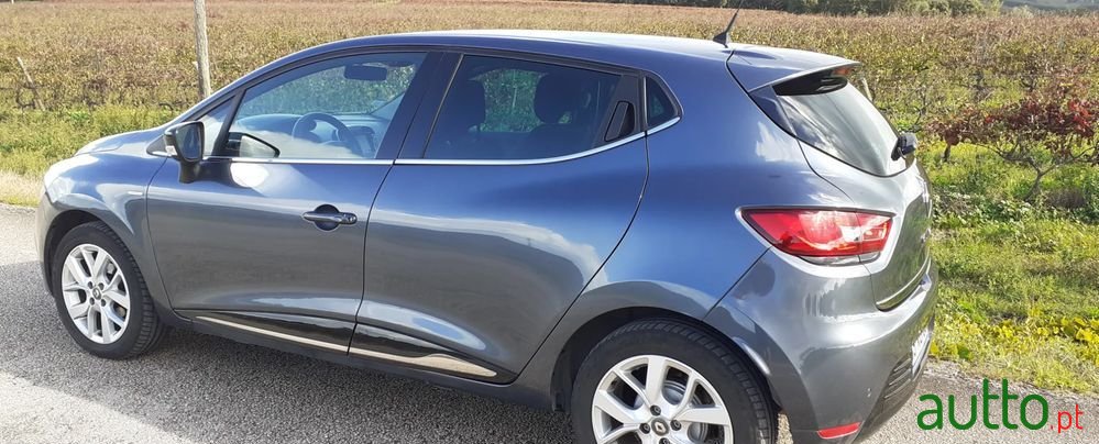 2019' Renault Clio photo #3