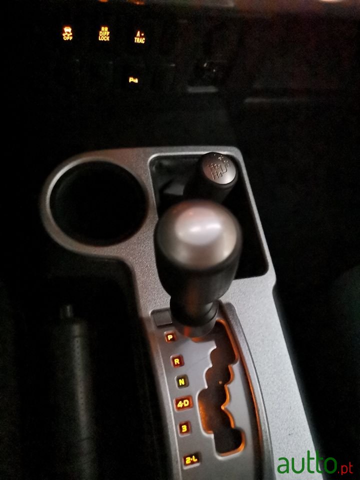 2013' Toyota FJ Cruiser photo #7