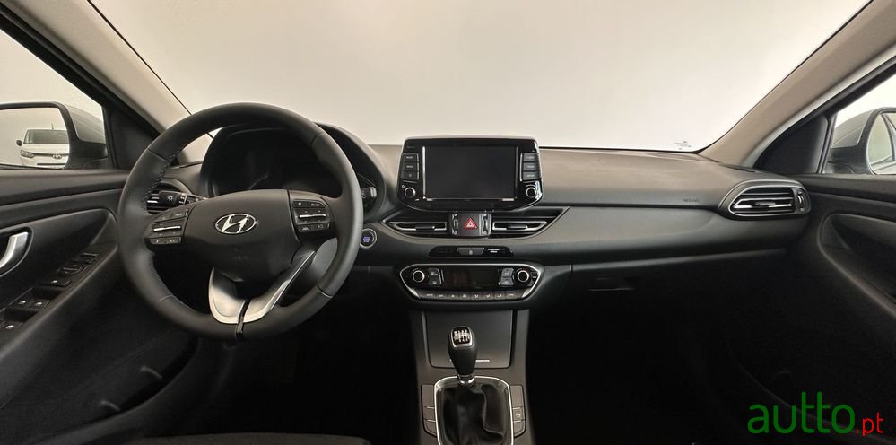 2024' Hyundai i30 1.0 T-Gdi Style Plus photo #4