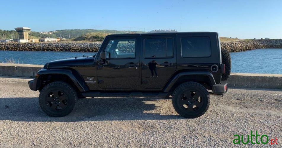 2010' Jeep Wrangler photo #2