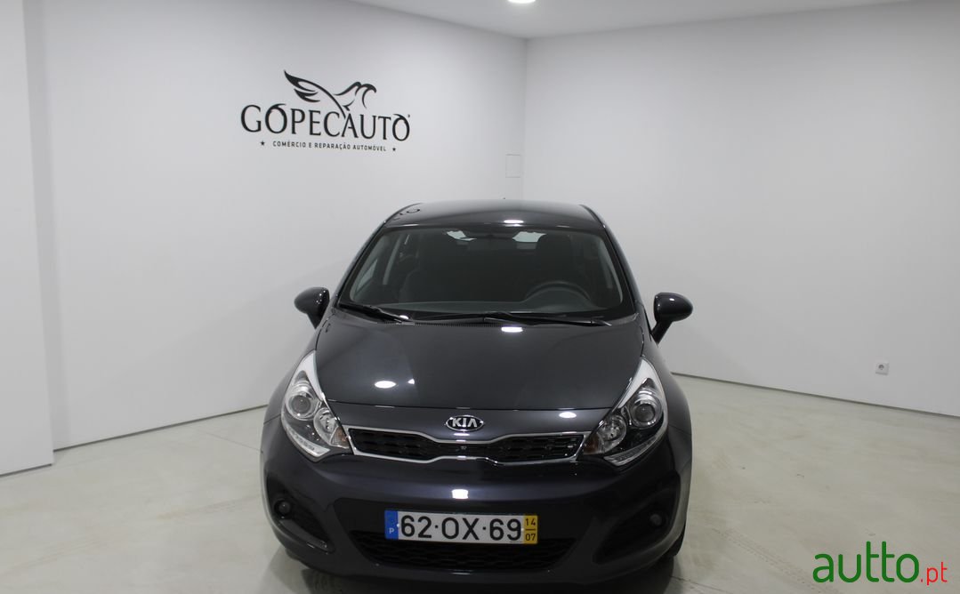 2014' Kia Rio photo #2