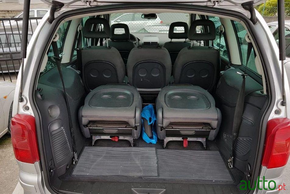2007' SEAT Alhambra 2.0 Tdi photo #3