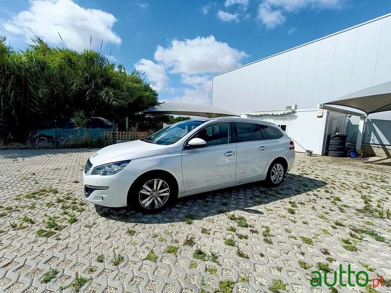 2015' Peugeot 308 Sw photo #3