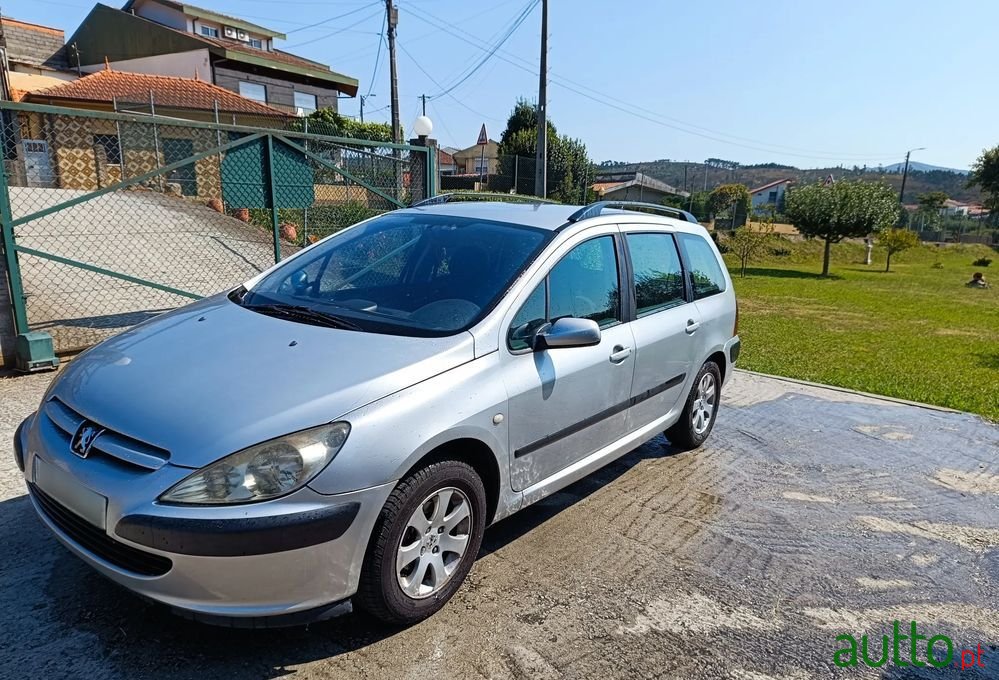 2003' Peugeot 307 Break photo #3