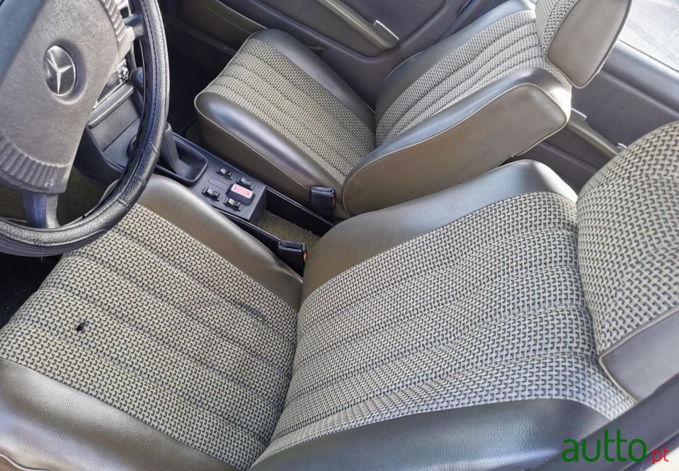 1978' Mercedes-Benz 240 photo #4