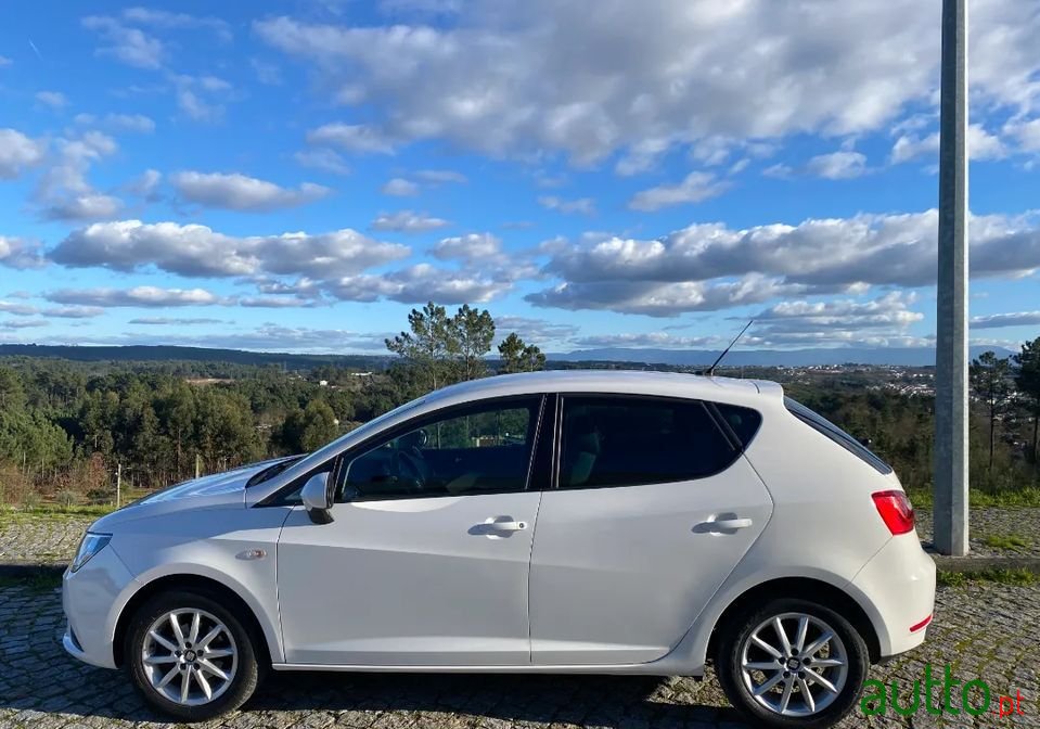 2016' SEAT Ibiza photo #2