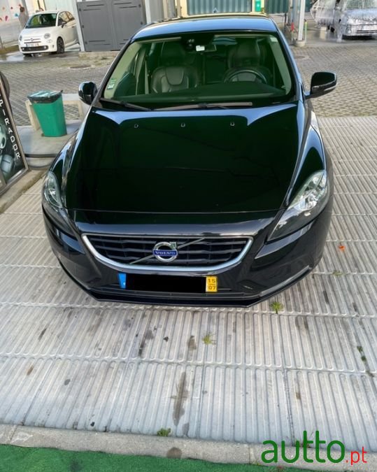 2015' Volvo V40 photo #4