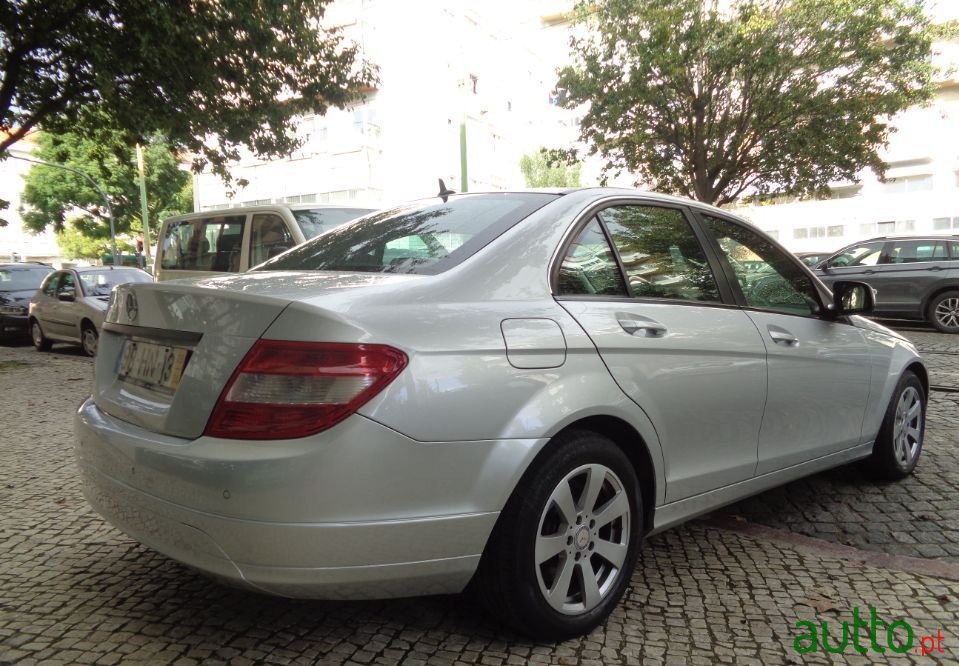 2009' Mercedes-Benz C-220 photo #4