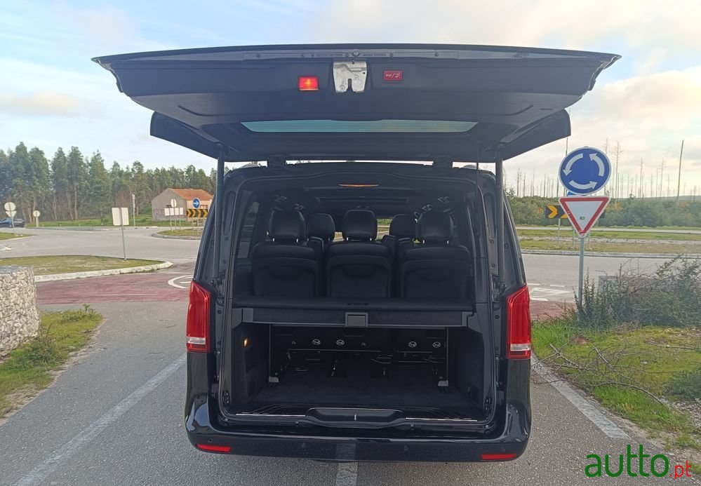 2018' Mercedes-Benz Classe V D Exclusive photo #3