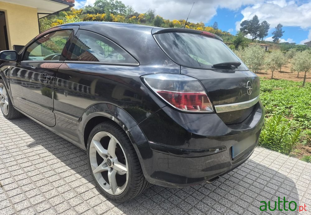 2006' Opel Astra Gtc 1.9 Cdti photo #4