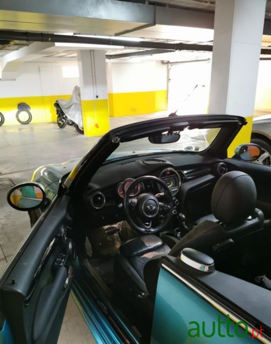 2016' MINI Cabrio photo #4