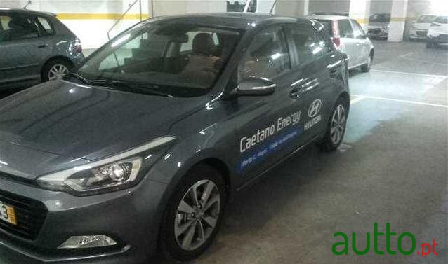 2016' Hyundai i20 photo #1