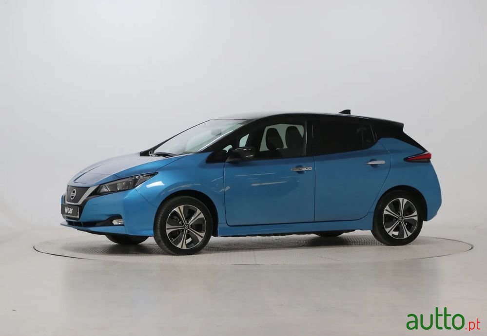2021' Nissan Leaf photo #3