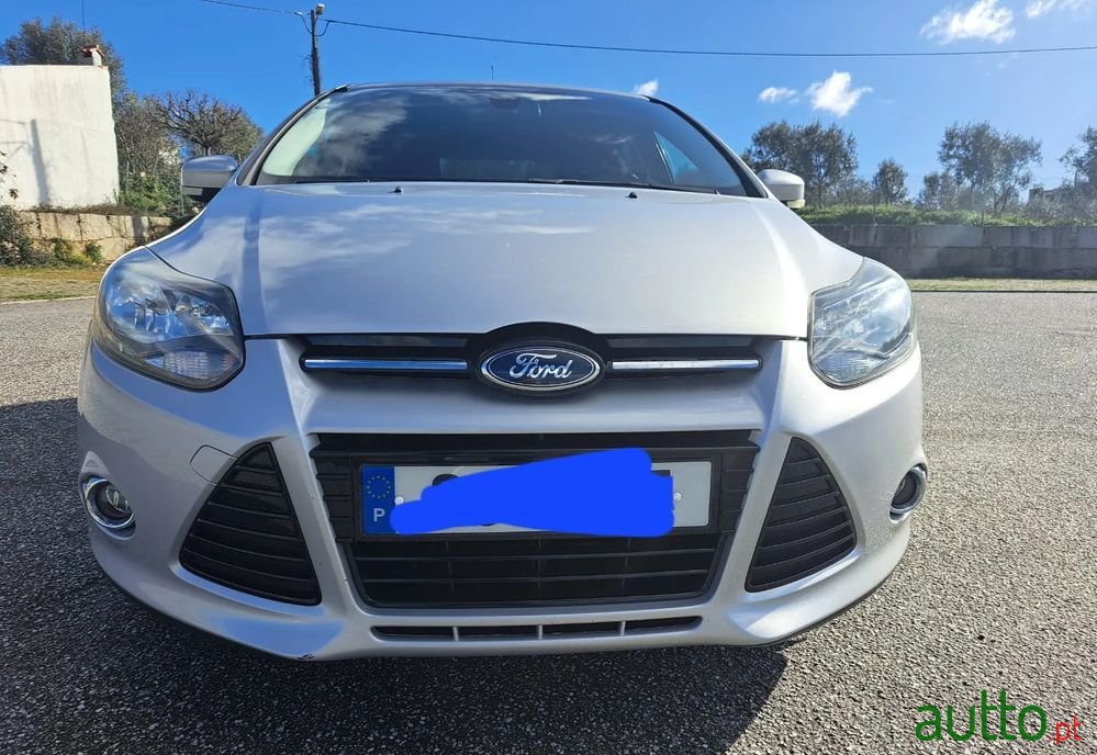 2012' Ford Focus photo #2