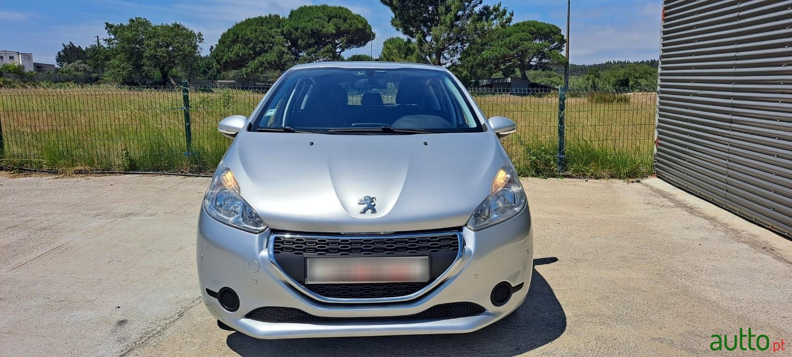 2013' Peugeot 208 photo #3